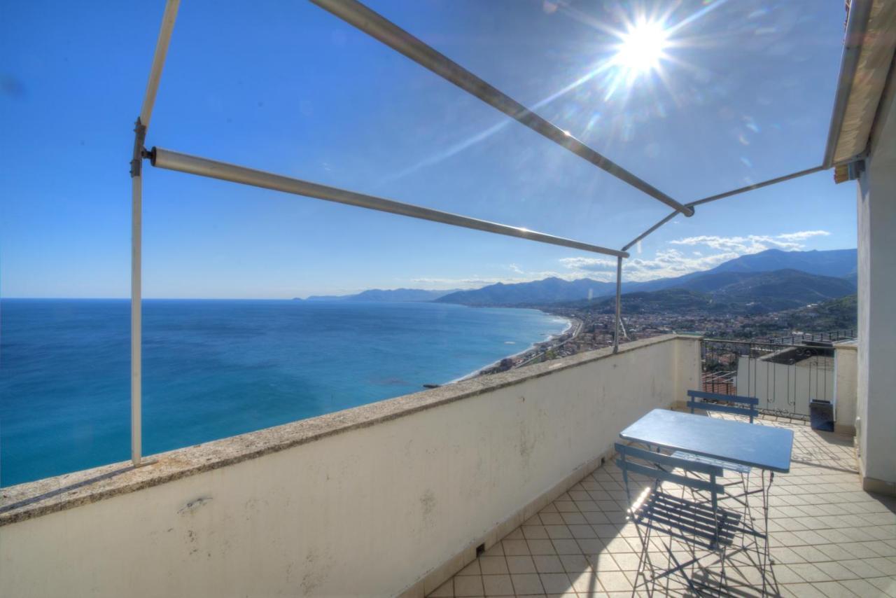 Villa Ischia Attico Sul Mare A Verezzi Borgio Verezzi Ngoại thất bức ảnh